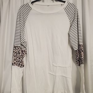 Cute long sleeve tee with stripe/leopard sleeve
